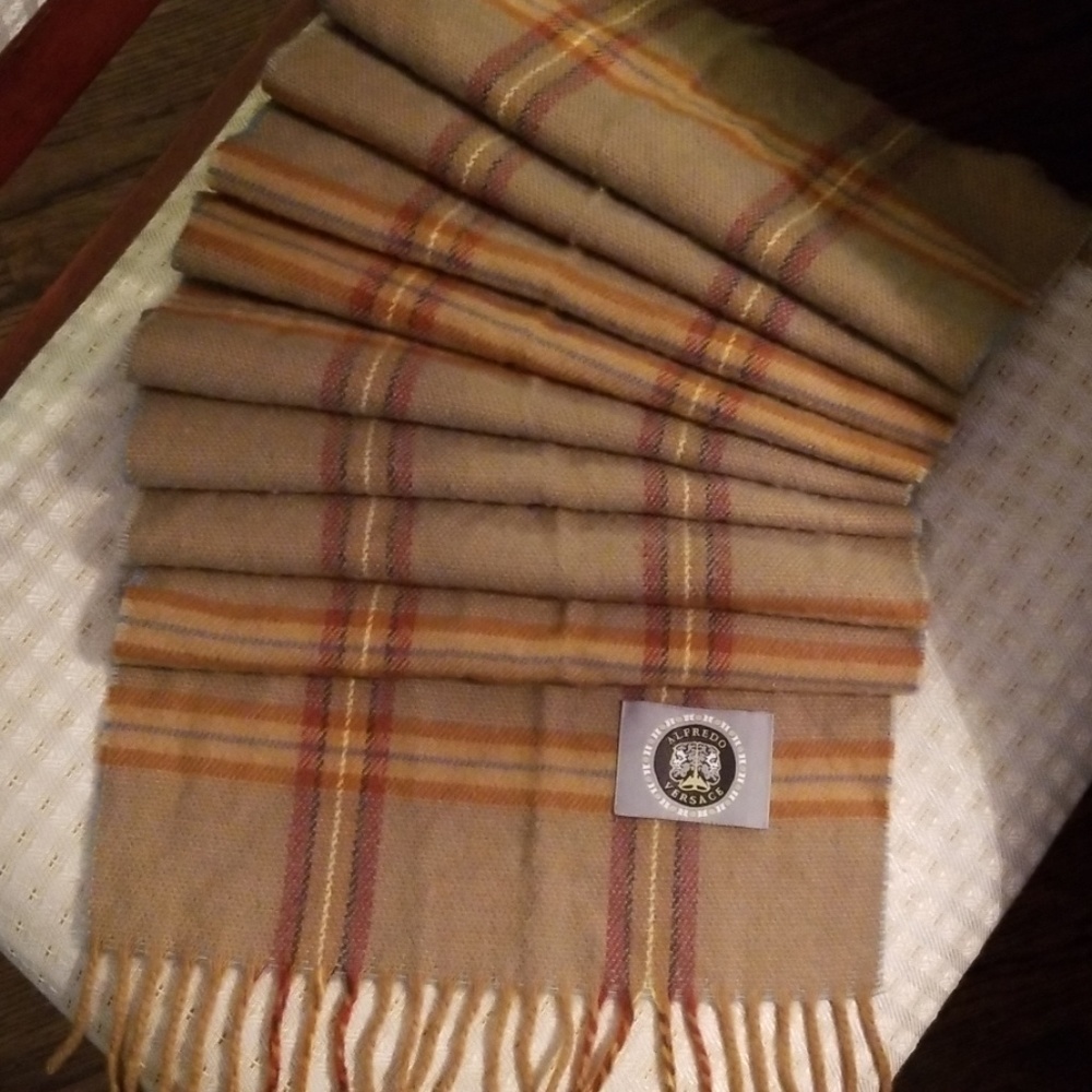 Alfredo Versace scarf